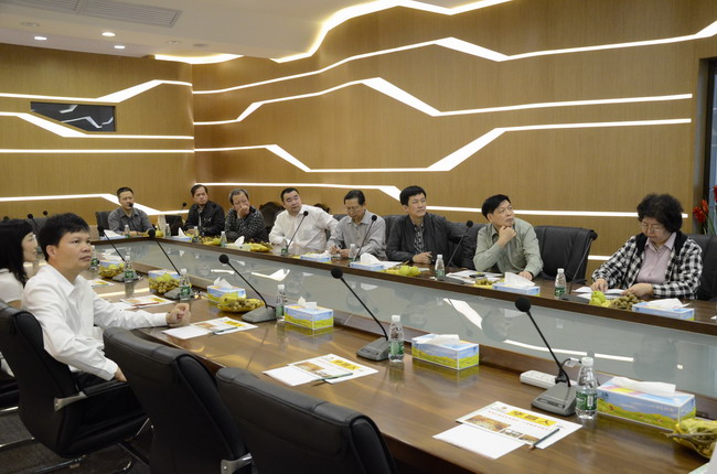 佛山軍分區(qū)王遠(yuǎn)林大校及泛華集團(tuán)廣西分公司楊繼生總經(jīng)理等領(lǐng)導(dǎo)來訪