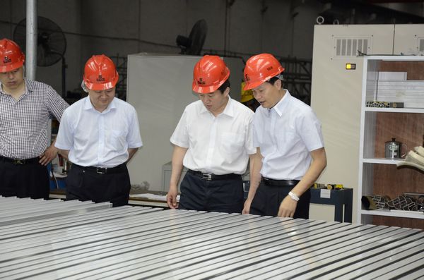  徐州沛縣李曉雷縣長蒞臨我司指導工作