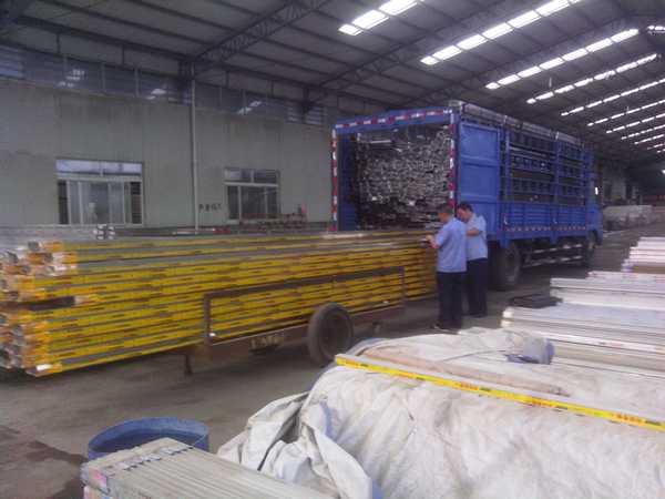 偉昌聯(lián)合工商公安打假大捷