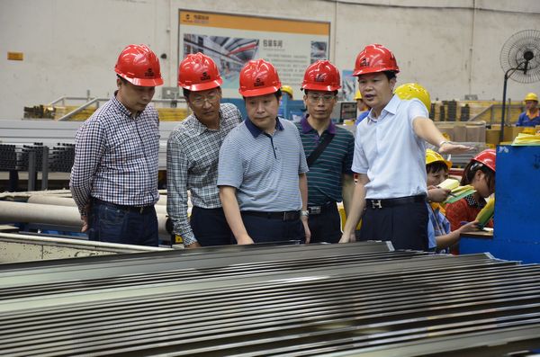 眉山市副市長(zhǎng)周孝平一行蒞臨我司考察