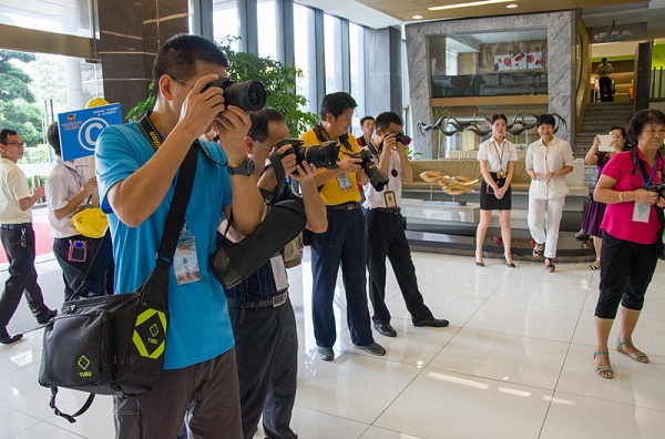 佛山高新區(qū)“華昌鋁業(yè)杯”第一屆工業(yè)攝影賽人氣作品投稿征集，杭州“壹基金為愛(ài)同行活動(dòng)”三天游等大獎(jiǎng)等您來(lái)拿！