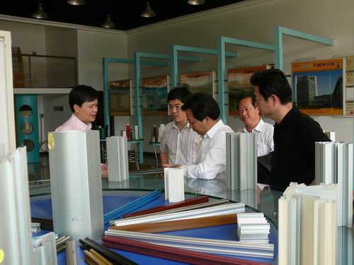 江蘇沛縣黨政代表團(tuán)到我公司考察