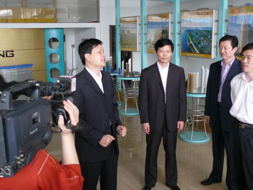 沛縣領(lǐng)導(dǎo)到我公司參觀考察