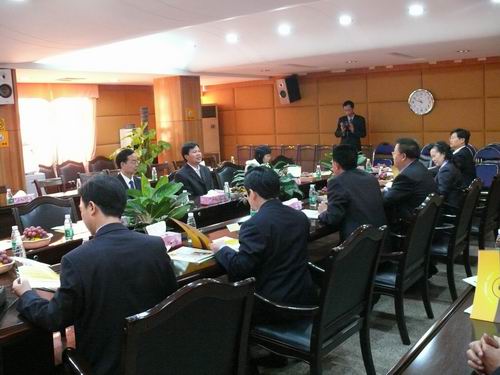 市、區(qū)地稅領(lǐng)導(dǎo)到公司調(diào)研