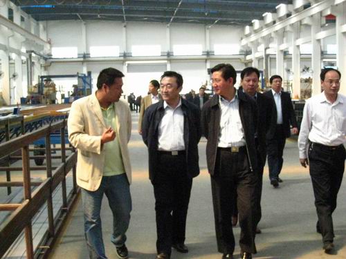 江蘇省副省長及徐州市政府領(lǐng)導分別到我司參觀視察工作