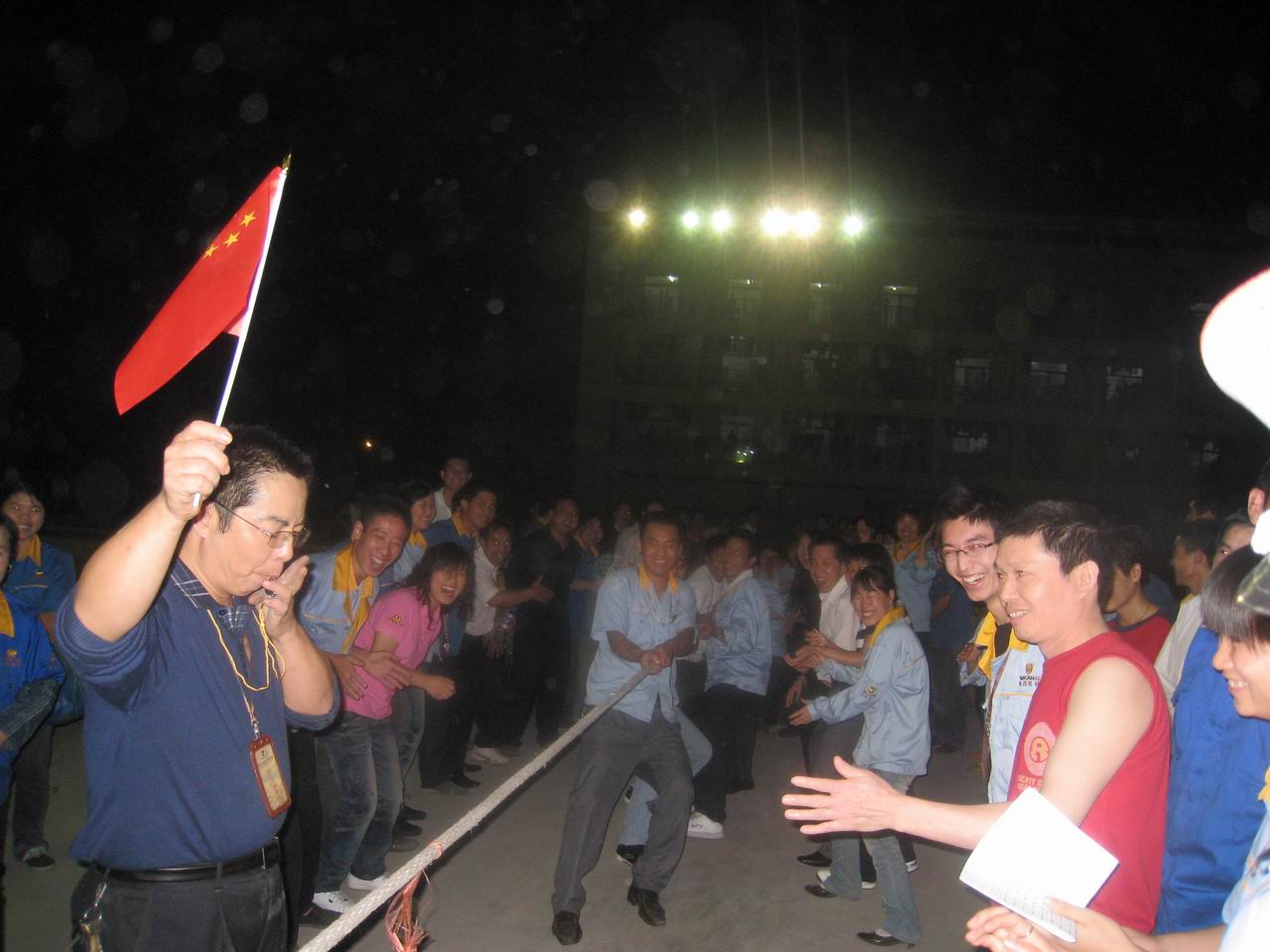 拔河迎華誕,燈會(huì)度佳節(jié)