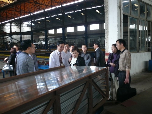 汶川縣領(lǐng)導(dǎo)在廣東省領(lǐng)導(dǎo)陪同下到我公司考察