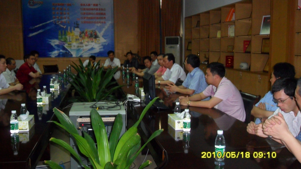 華昌鋁廠生產(chǎn)部管理人員到外廠參觀學(xué)習(xí)