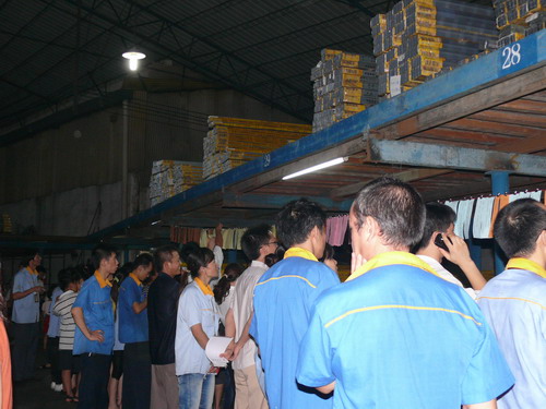 緣聚華昌，溫情中秋