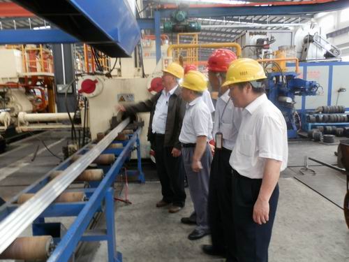 劉靜安等著名專家及教授到我司指導(dǎo)工作