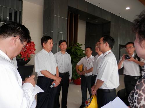 蘭州市副市長咸大明率團蒞臨公司參觀考察